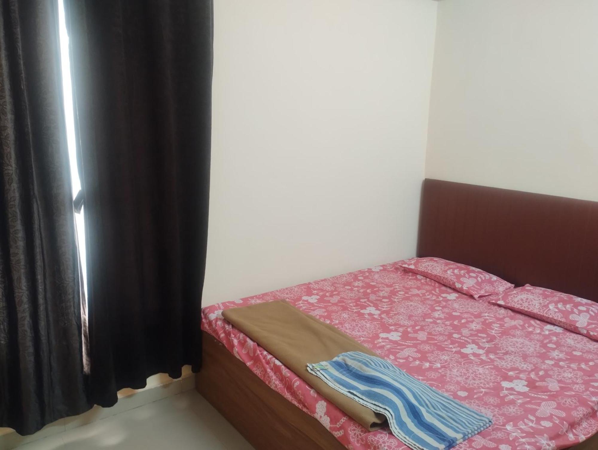 Hotel Metro Althan Szúrat Kültér fotó