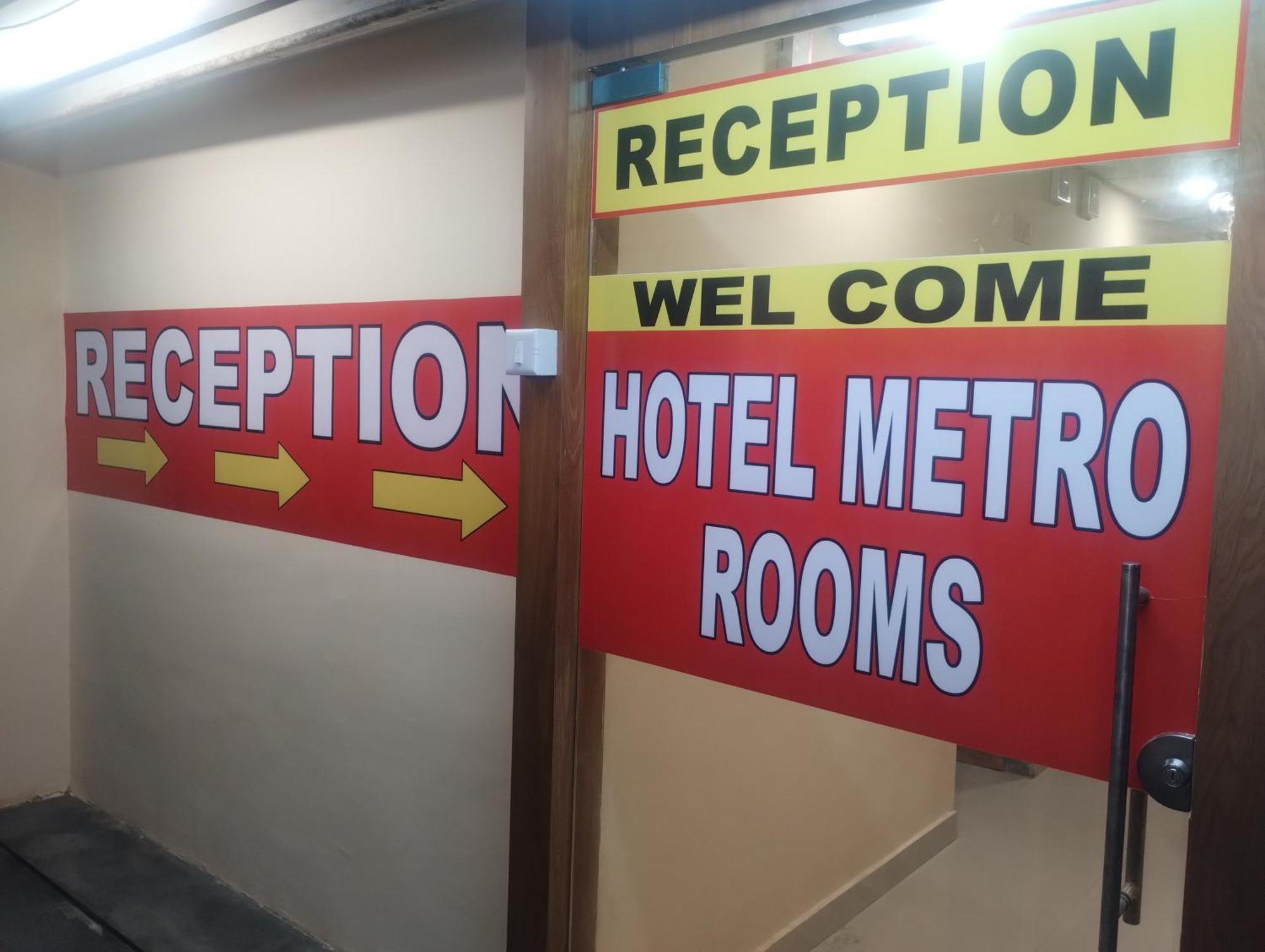 Hotel Metro Althan Szúrat Kültér fotó